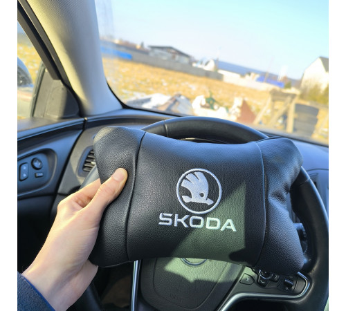 Подушка подголовник на сиденье машины Skoda Шкода, Подушка подголовник бабочка, Автоподушки с логотипом AF-38