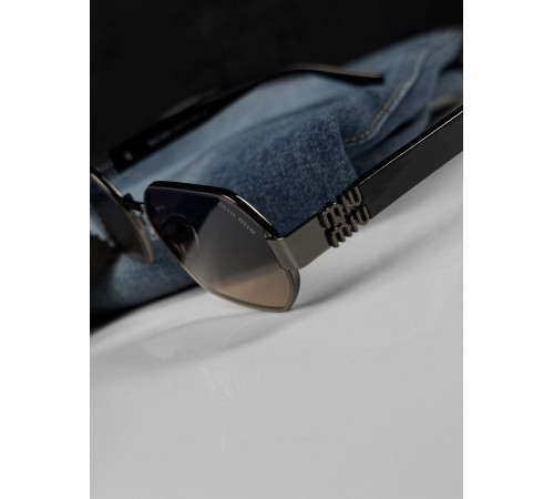 Окуляри Míu Míu black 4 НП5251 за 549 грн