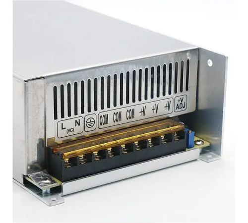 Блок питания адаптер 12V 50A, с вентилятором / сетевое зарядное устройство / импульсный блок питания