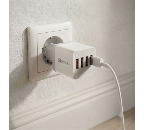 Адаптер Fast Charge 220v 4 USB D22 / Мережевий зарядний пристрій з підтримкою швидкого заряджання
