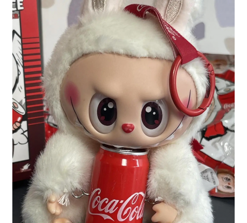 Мягкая игрушка-брелок Labubu "Coca-Cola" — стильный аксессуар и милый подарок